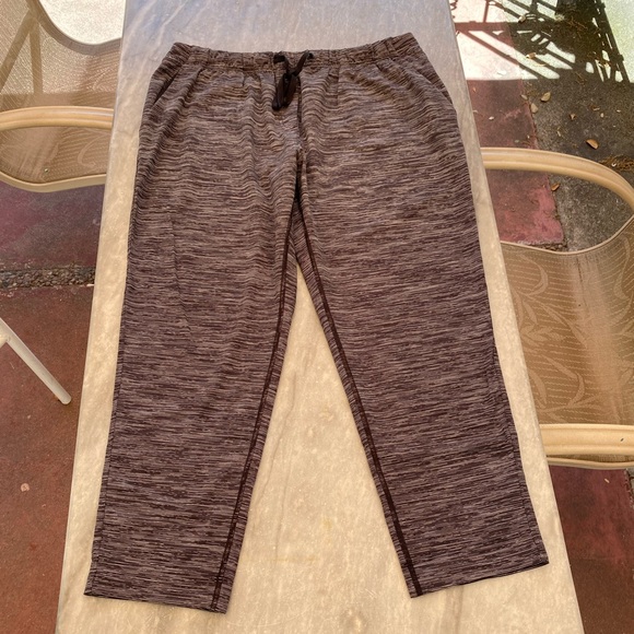 Lululemon draw string pants - Picture 2 of 2